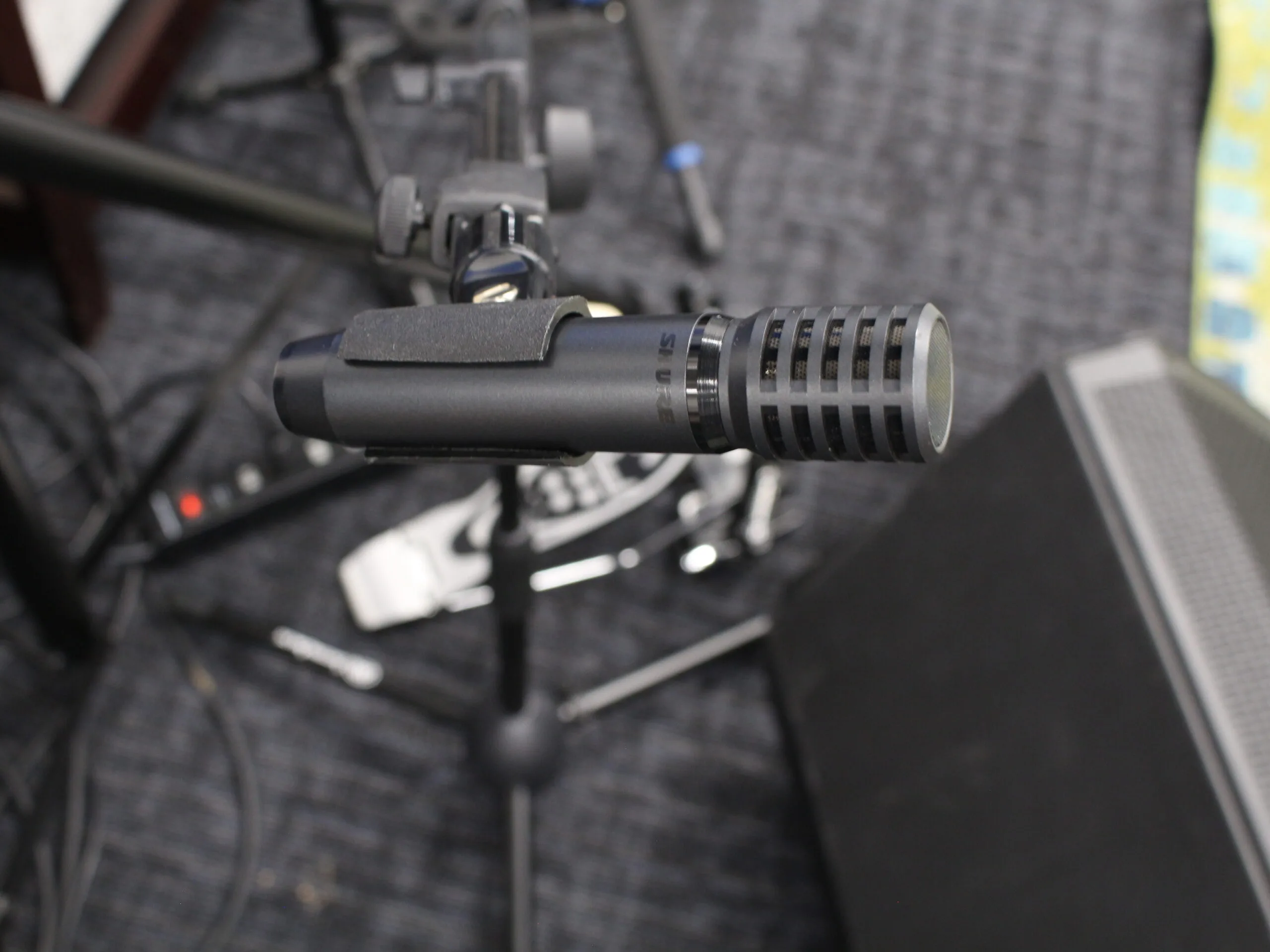 This Shure PGA81 is great to mic hi-hat.